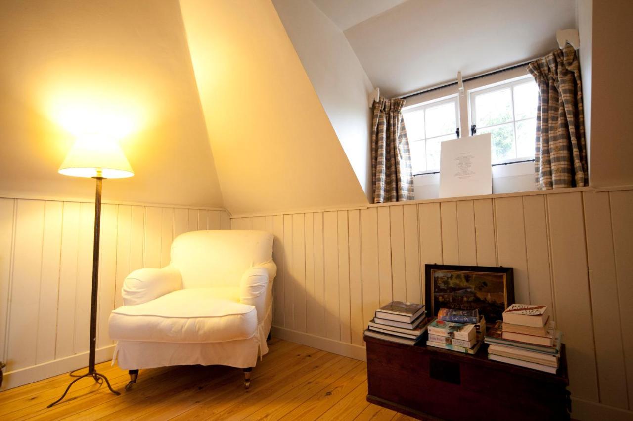 The Lodge: Adorable, Romantic Thatched Cottage Freshwater Esterno foto