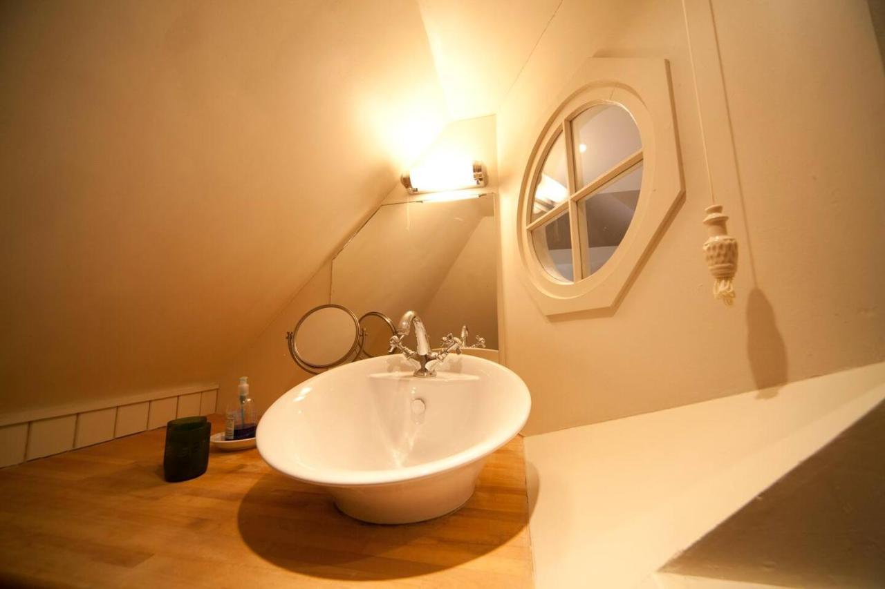 The Lodge: Adorable, Romantic Thatched Cottage Freshwater Esterno foto
